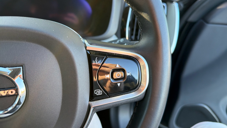 Volvo XC60 2.0 T6 [350] RC PHEV Plus Dark 5dr AWD Geartronic Estate